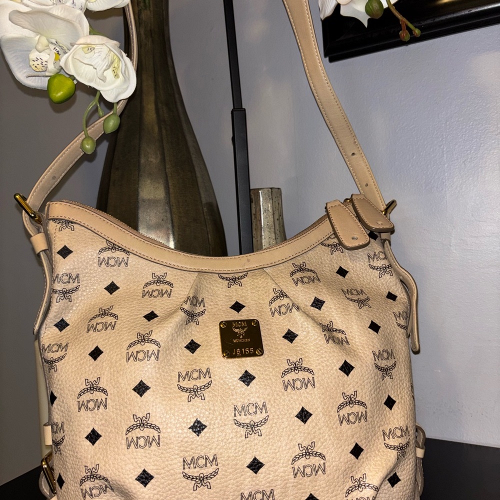 MCM Beige and black Logo Shoulder Bag - Picture 3 of 14